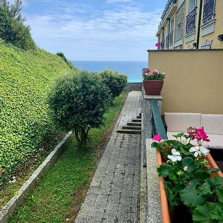 Canido Beach Malpica Ngoại thất bức ảnh